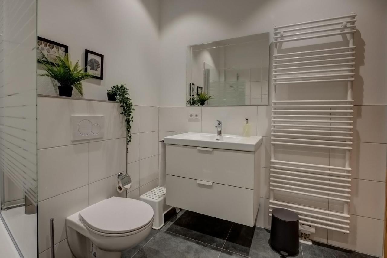 Kaza Guesthouse, Centrally Located 2 & 3 Bedroom Apartments In Augsburg Exterior foto