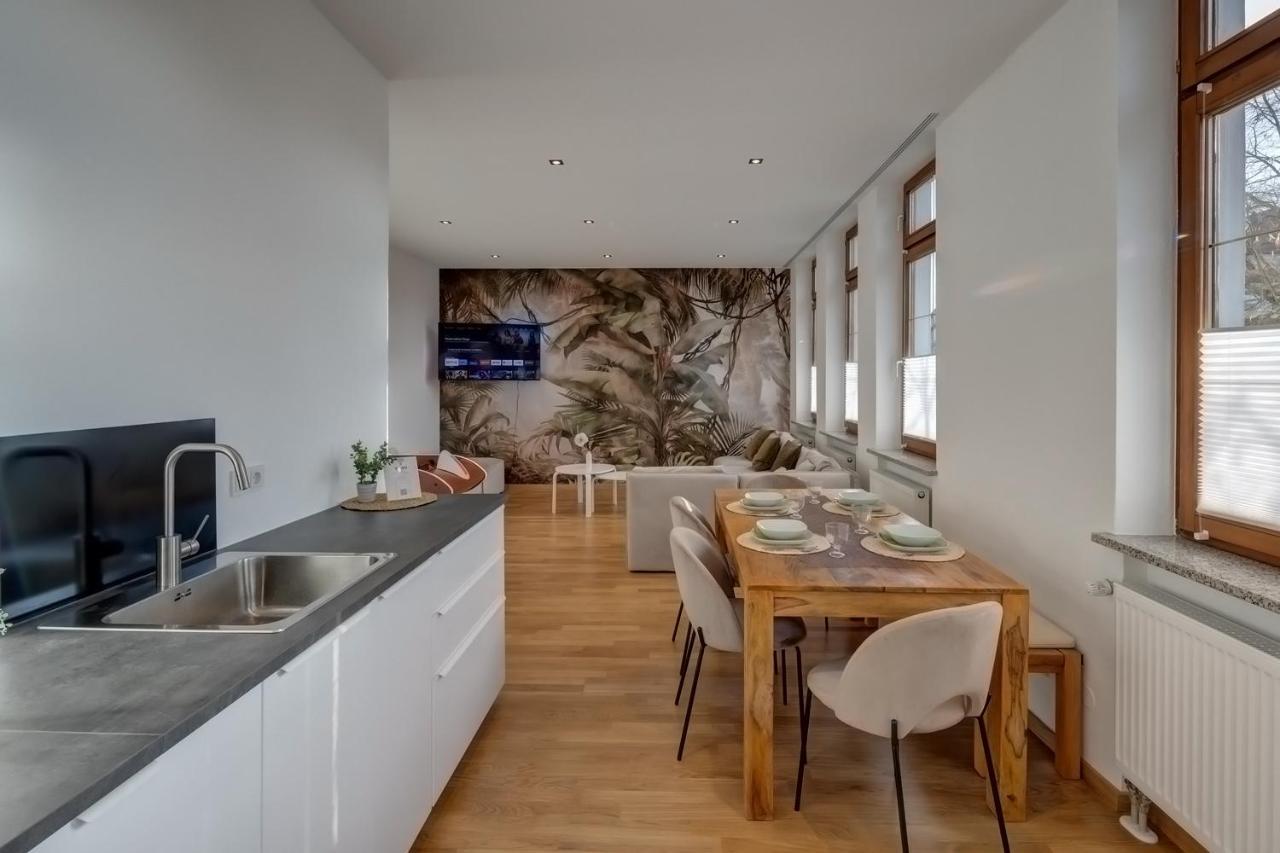 Kaza Guesthouse, Centrally Located 2 & 3 Bedroom Apartments In Augsburg Exterior foto