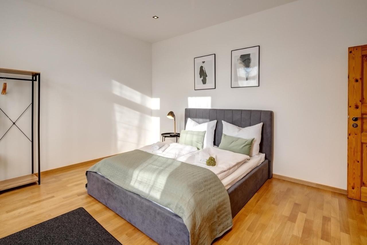 Kaza Guesthouse, Centrally Located 2 & 3 Bedroom Apartments In Augsburg Exterior foto